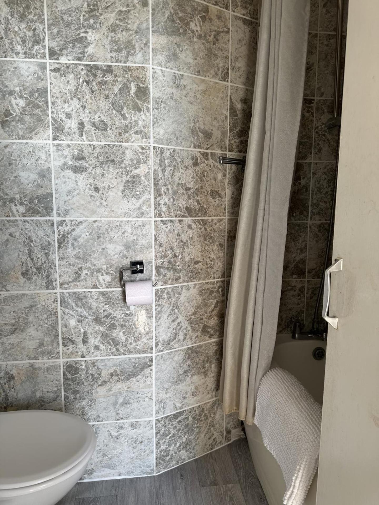 Glastonbury Hotel Eastbourne Bagian luar foto