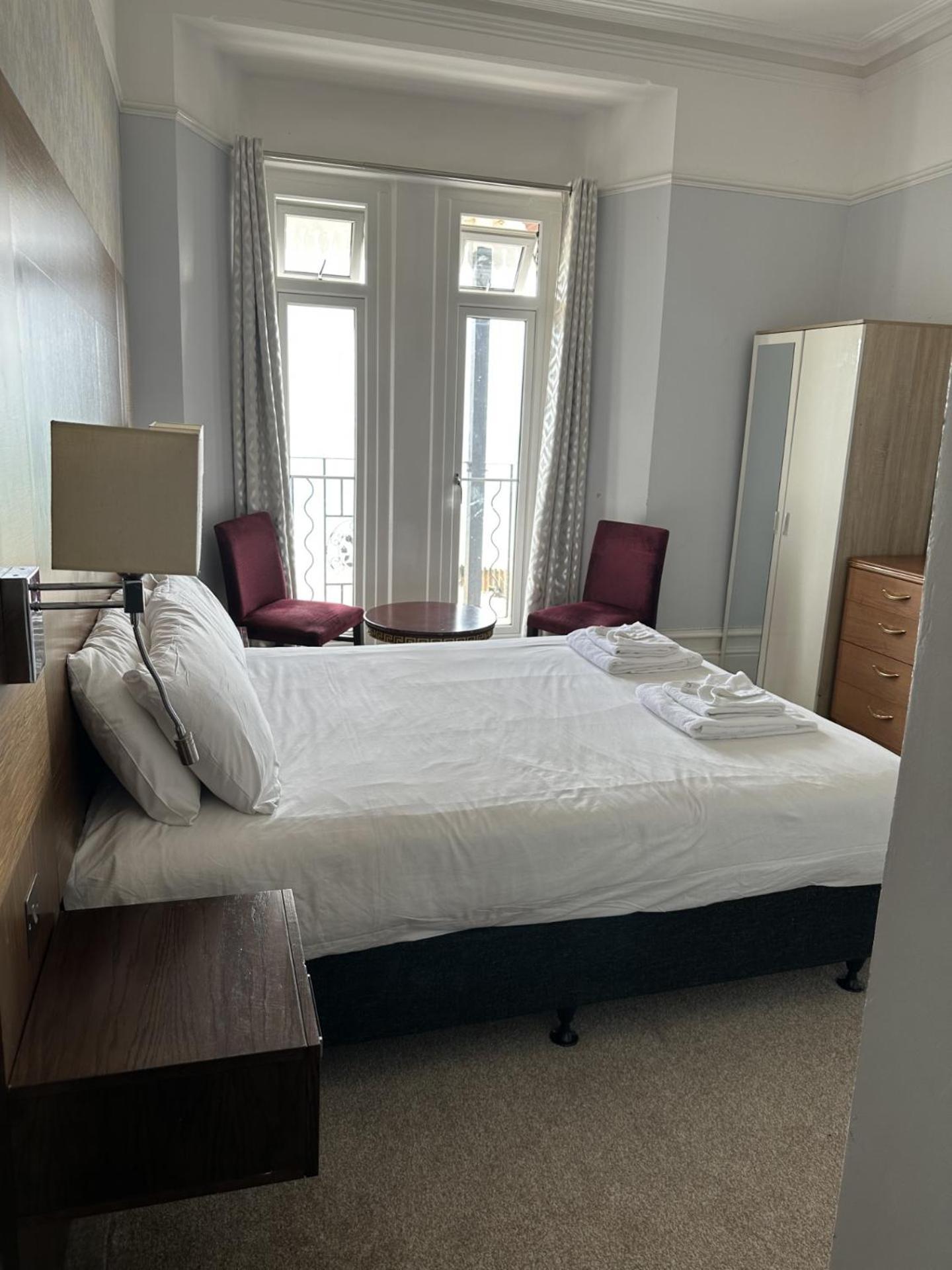 Glastonbury Hotel Eastbourne Bagian luar foto