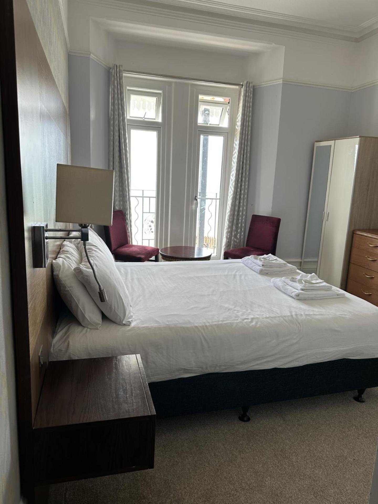 Glastonbury Hotel Eastbourne Bagian luar foto